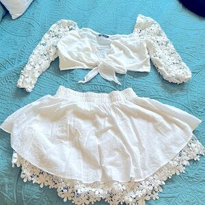 WHITE FLORAL TWO PIECE SKIRT SET